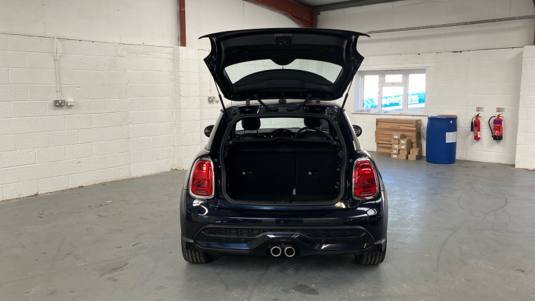 MINI Hatchback 2.0 Cooper S Exclusive 3dr Auto Petrol Hatchback